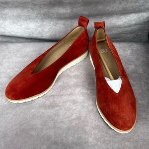 NIB Eileen Fisher Brick Red Humor Flat Suede Leather w/Dust Cover Women’s US 7